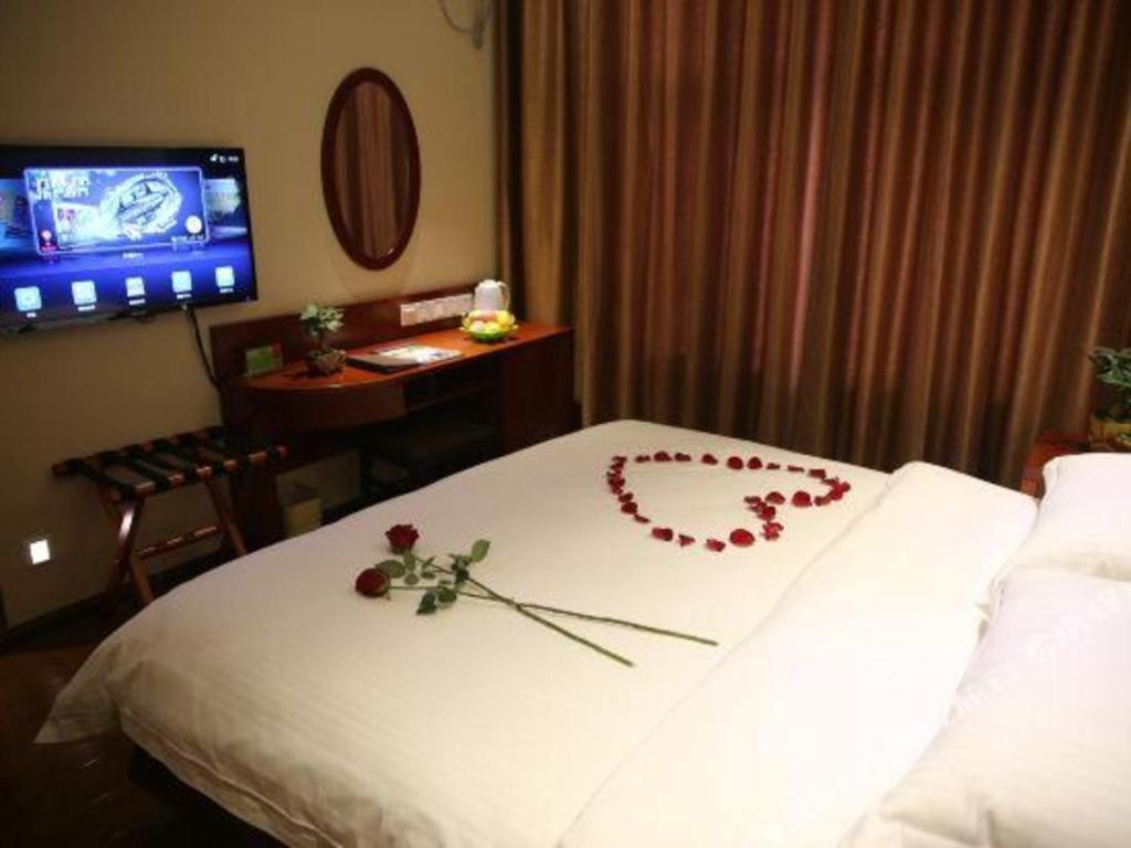 Greentree Inn Bole Wanxianghui Express Hotel Eksteriør bilde