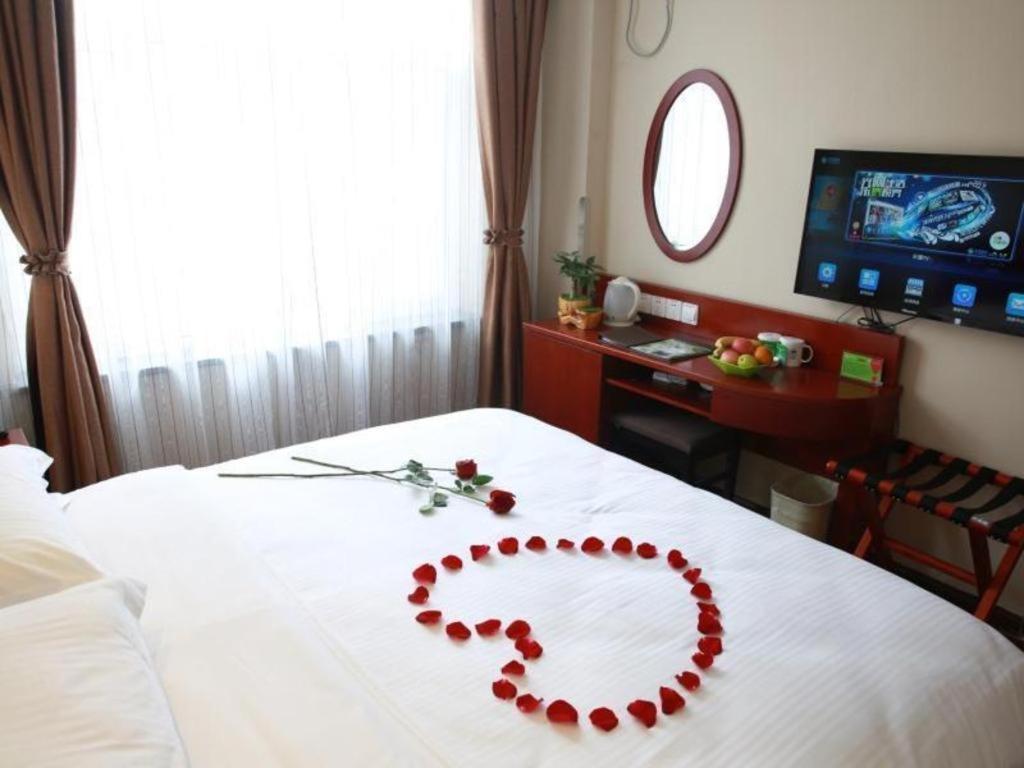 Greentree Inn Bole Wanxianghui Express Hotel Eksteriør bilde