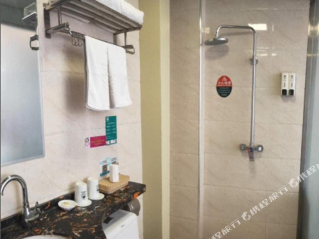 Greentree Inn Bole Wanxianghui Express Hotel Eksteriør bilde