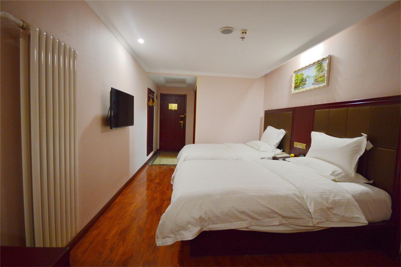 Greentree Inn Bole Wanxianghui Express Hotel Eksteriør bilde
