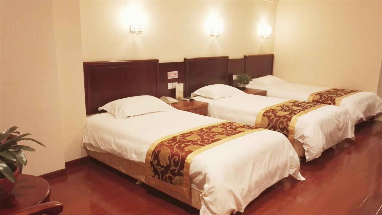 Greentree Inn Bole Wanxianghui Express Hotel Eksteriør bilde
